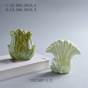 Set of 2 Gloss Green Ceramic Leaf & Tulip Figurines, Two-Tone Green Floral Spring Table Home Decor